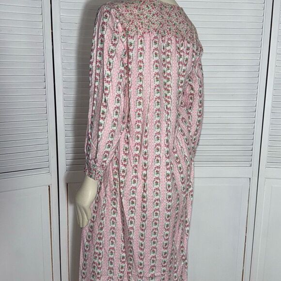 NWOT Vintage 70’s ILGWU Flannel Prairie Nightgown Size Medium - Picture 10 of 13